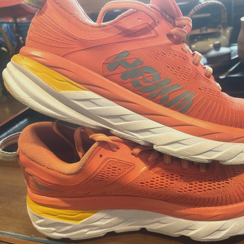 Hoka One One  Womens Bondi7 size 7.5